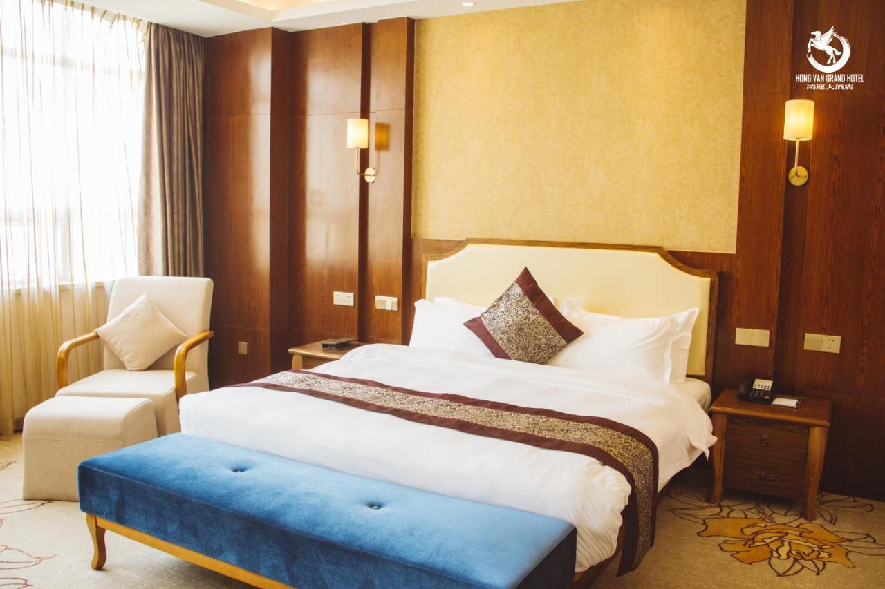 Hong Van Grand Hotel Mong Cai エクステリア 写真