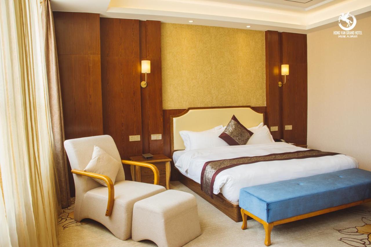Hong Van Grand Hotel Mong Cai エクステリア 写真