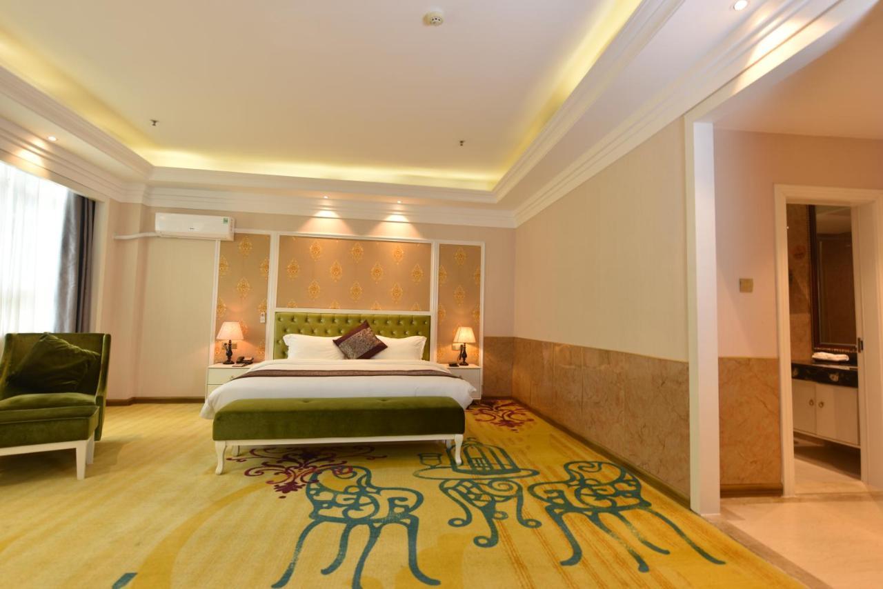 Hong Van Grand Hotel Mong Cai エクステリア 写真