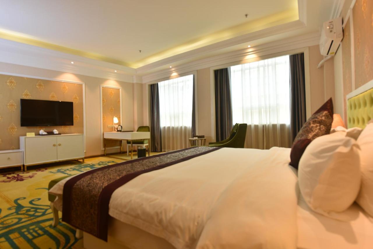 Hong Van Grand Hotel Mong Cai エクステリア 写真