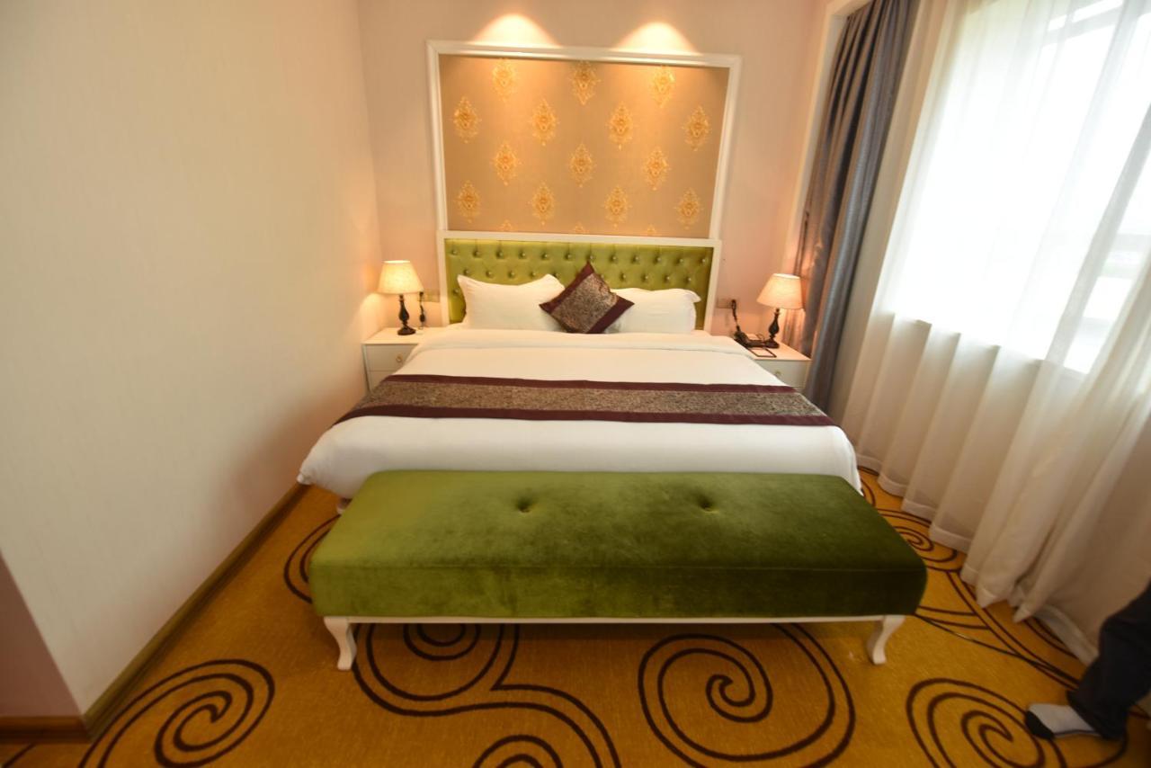 Hong Van Grand Hotel Mong Cai エクステリア 写真