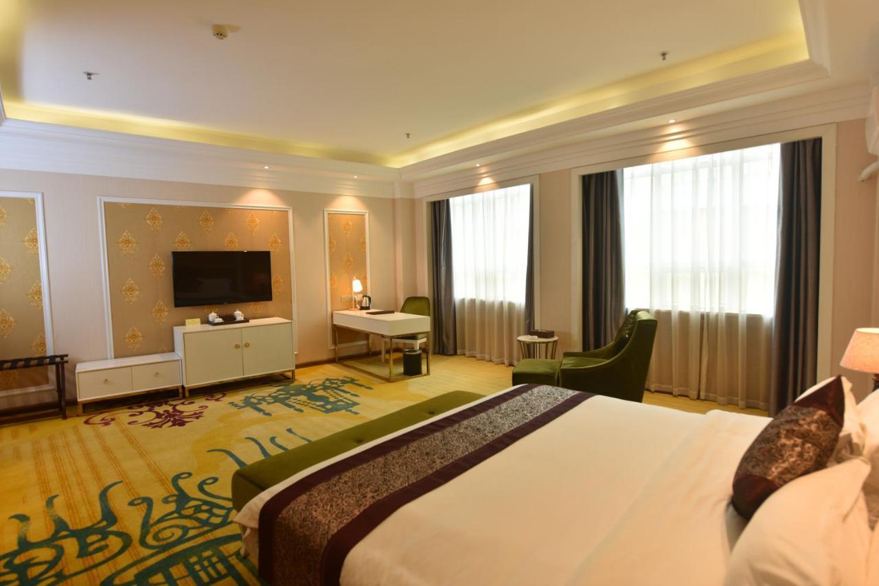 Hong Van Grand Hotel Mong Cai エクステリア 写真