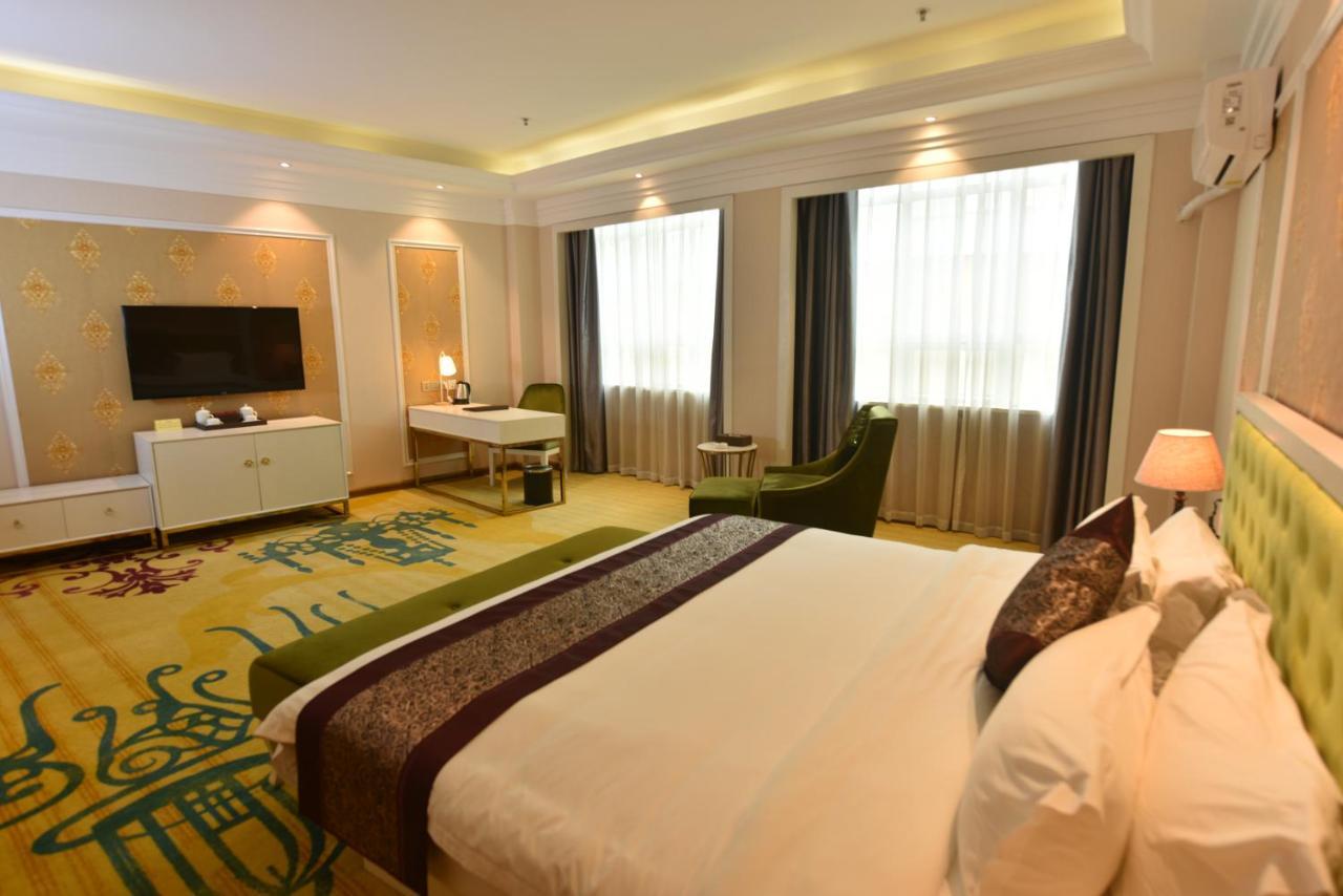 Hong Van Grand Hotel Mong Cai エクステリア 写真