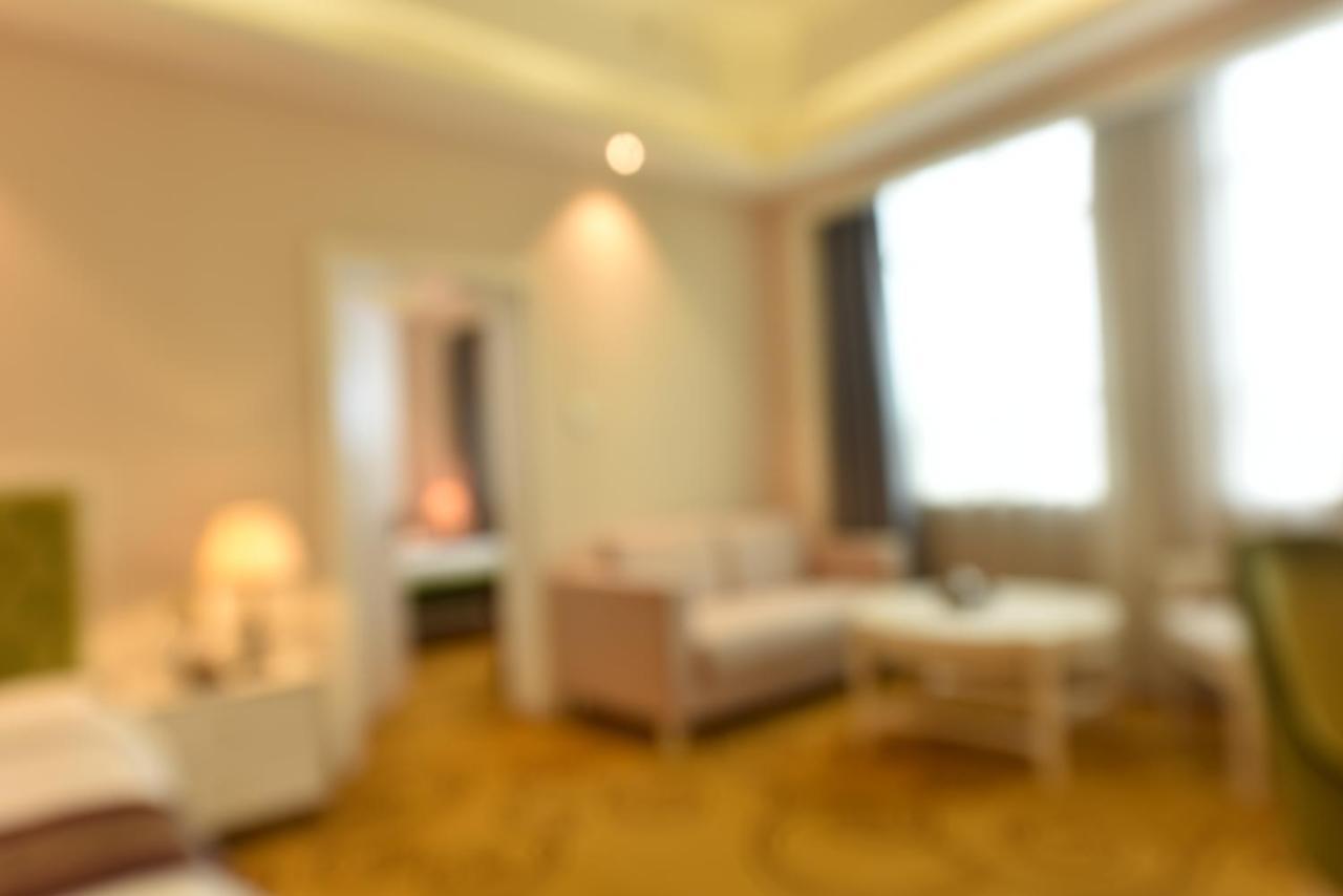 Hong Van Grand Hotel Mong Cai エクステリア 写真