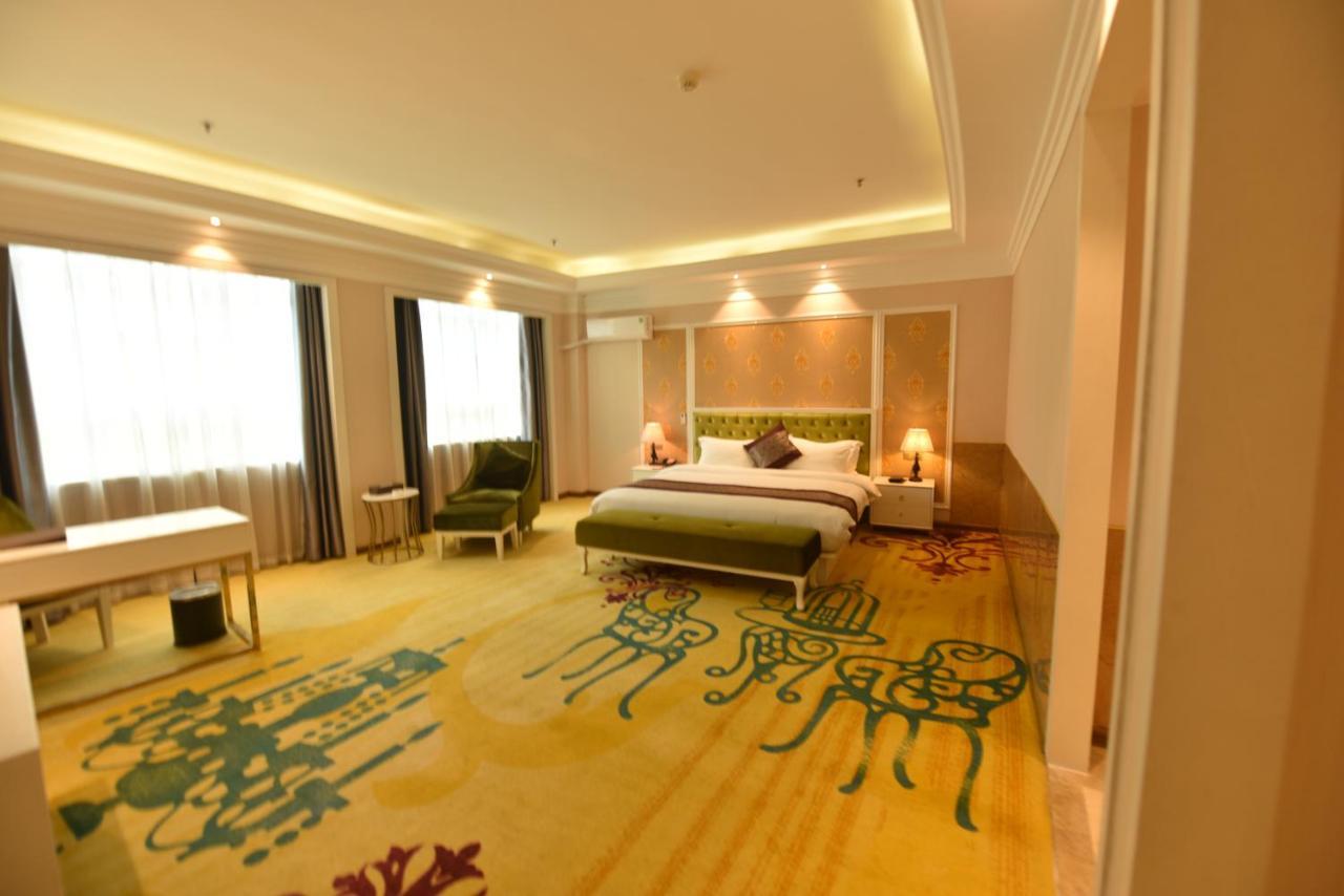 Hong Van Grand Hotel Mong Cai エクステリア 写真