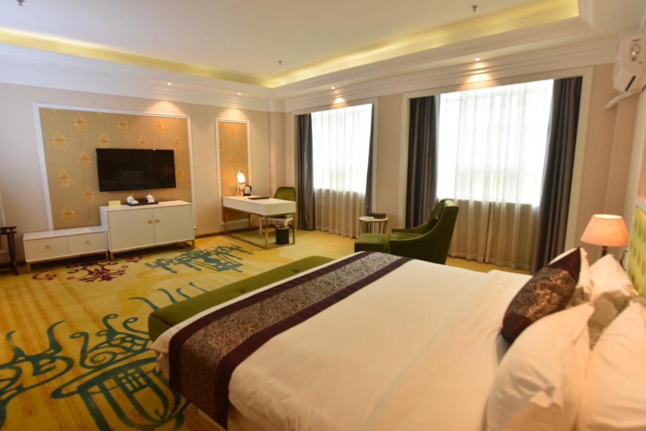 Hong Van Grand Hotel Mong Cai エクステリア 写真